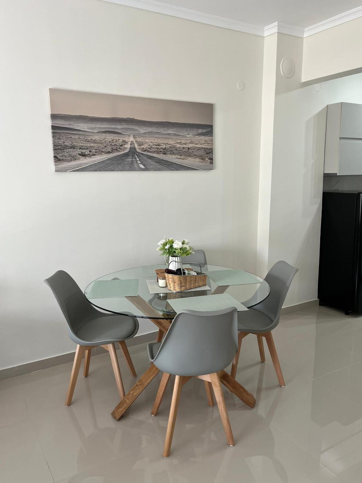 Irene Beach Front Luxury Suite Peraía المظهر الخارجي الصورة