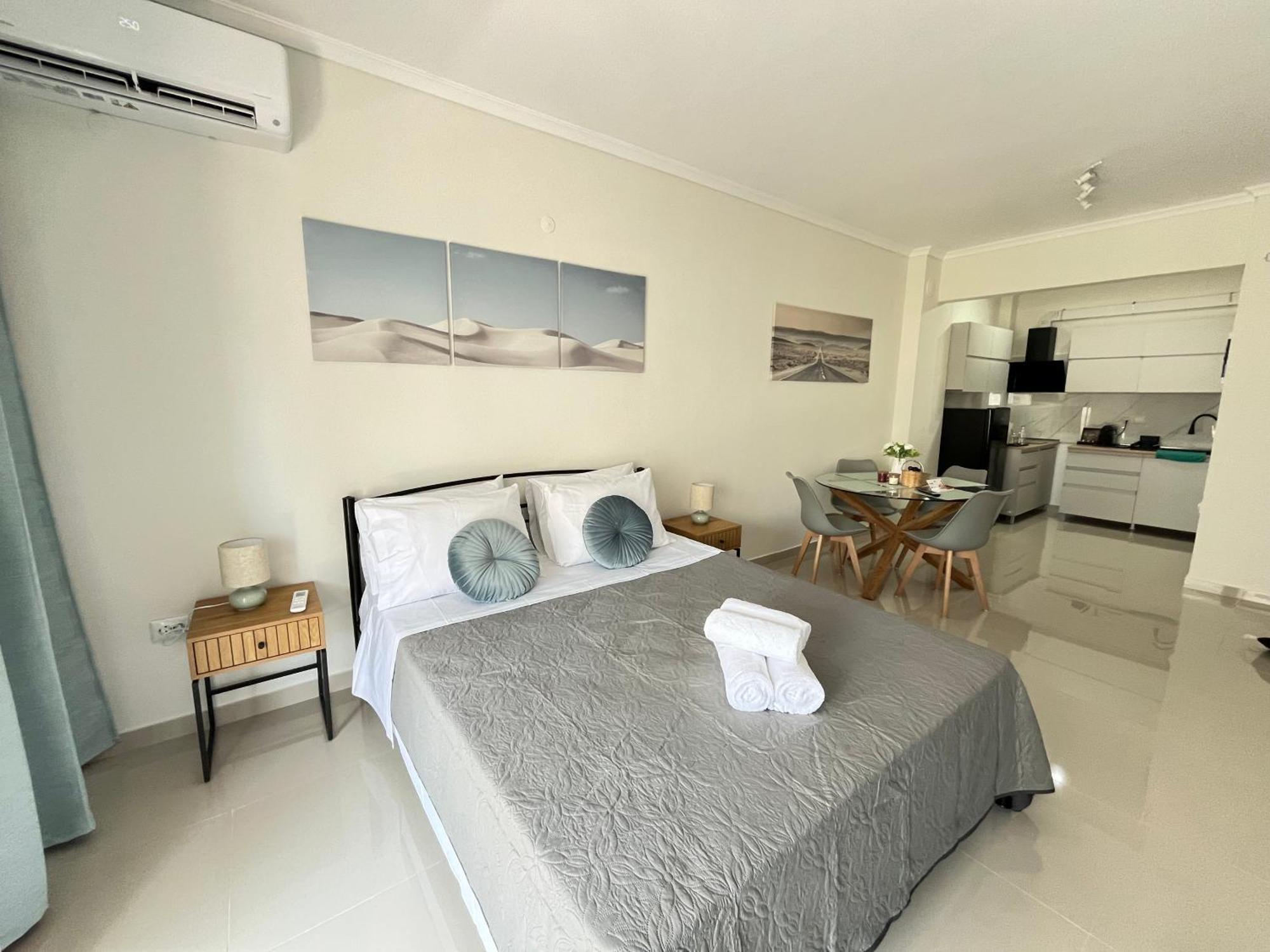 Irene Beach Front Luxury Suite Peraía المظهر الخارجي الصورة